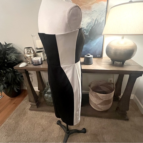 🖤🤍 VENUS Sexy Strapless Black & White Cocktail Dress Curve-Hugging Size 8 🔥 - Picture 8 of 15